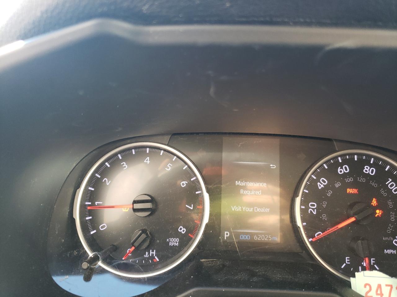 Photo 8 from auction – 2019 TOYOTA RAV4 LE with VIN 2T3H1RFV0KW013353