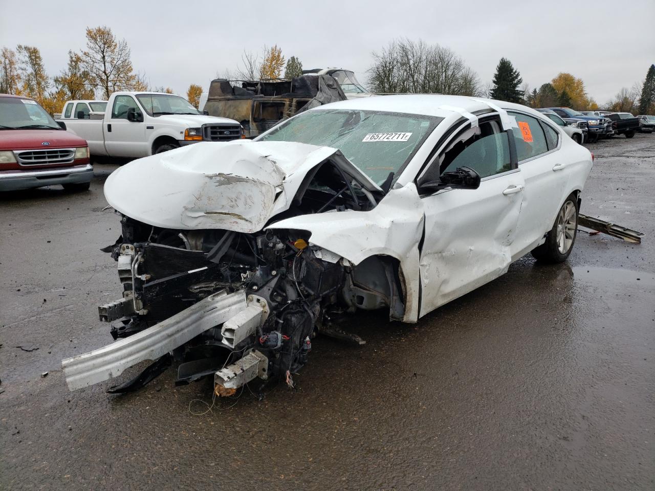 Photo 2 from auction – 2016 CHRYSLER 200 LIMITE with VIN 1C3CCCAB6GN106587