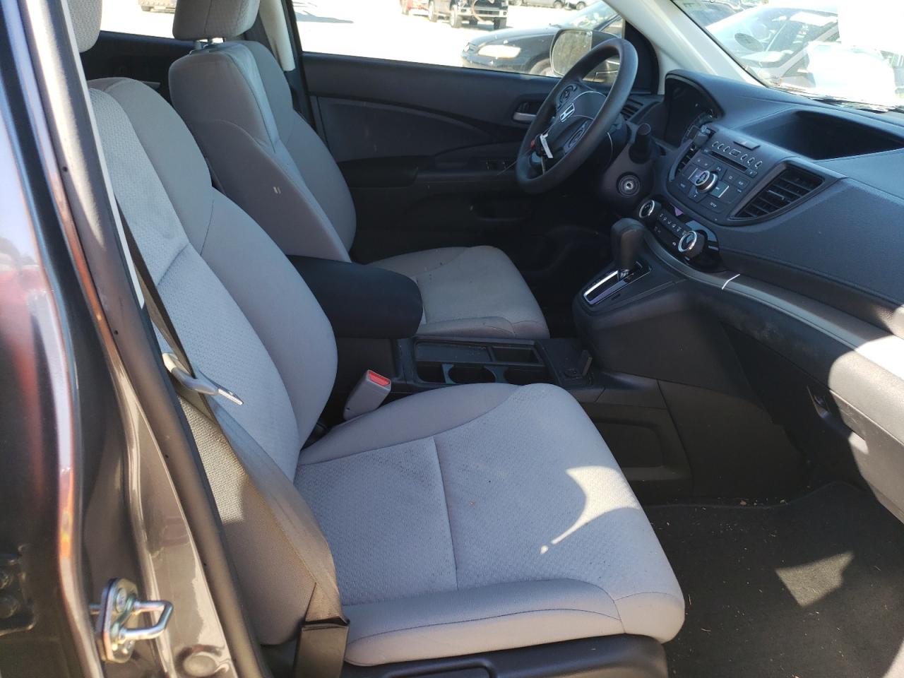 Photo 5 from auction – 2016 HONDA CR-V SE with VIN 2HKRM3H4XGH542448
