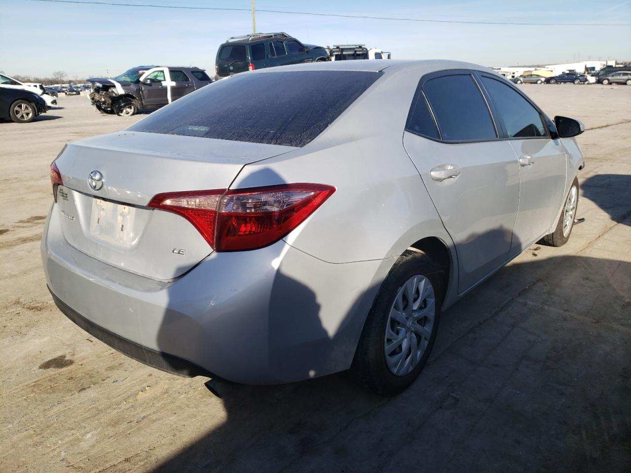 Photo 4 from auction – 2018 TOYOTA COROLLA L with VIN 5YFBURHE7JP752240