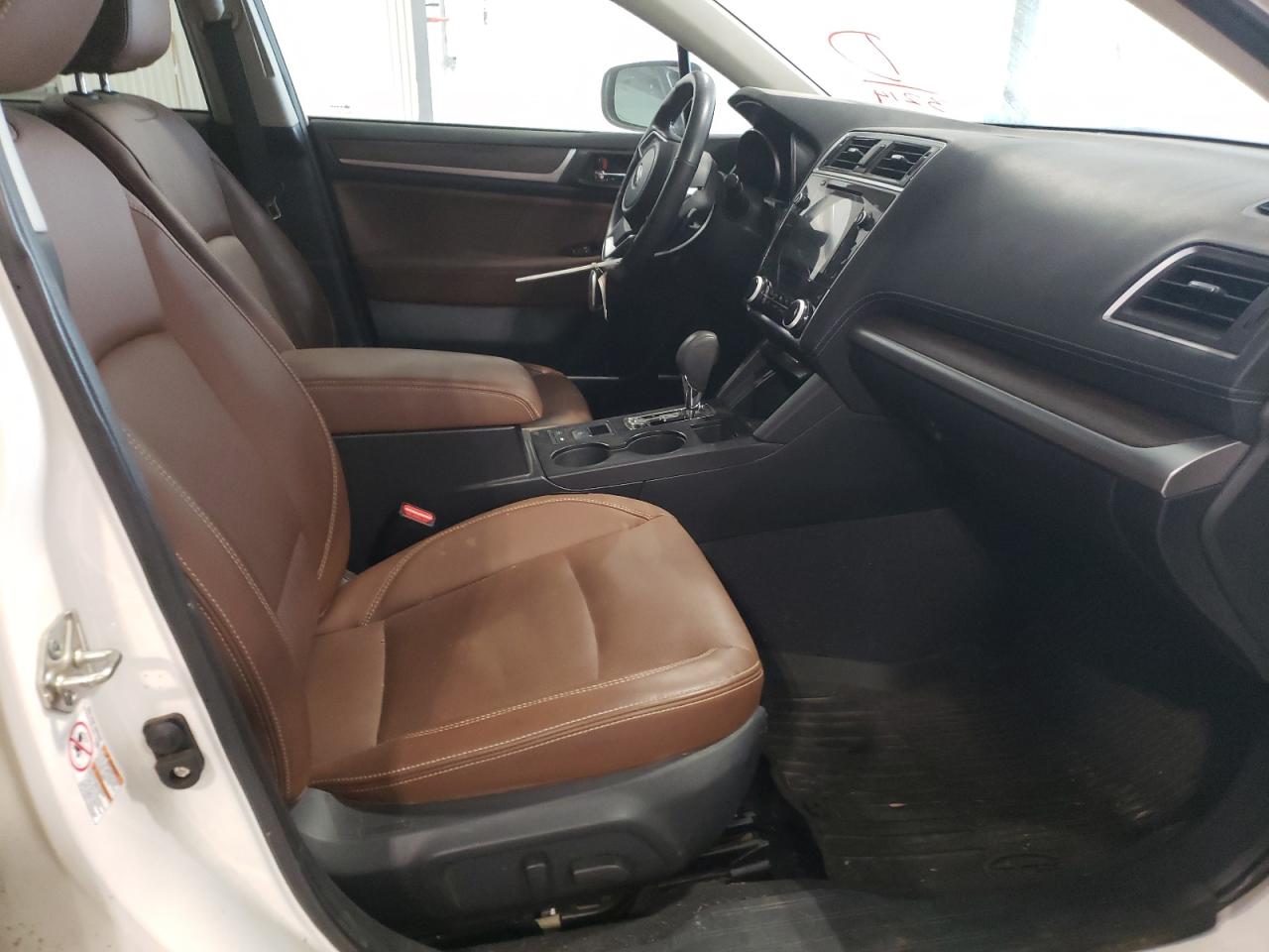 Photo 5 from auction – 2018 SUBARU OUTBACK TO with VIN 4S4BSATC4J3373214