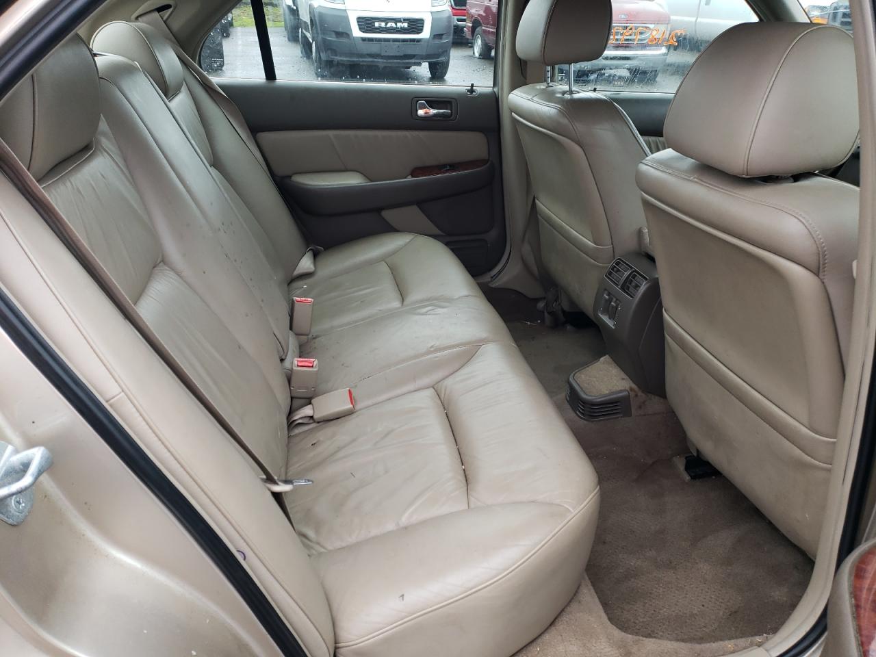 Photo 6 from auction – 2000 ACURA 3.5RL with VIN JH4KA9652YC015170