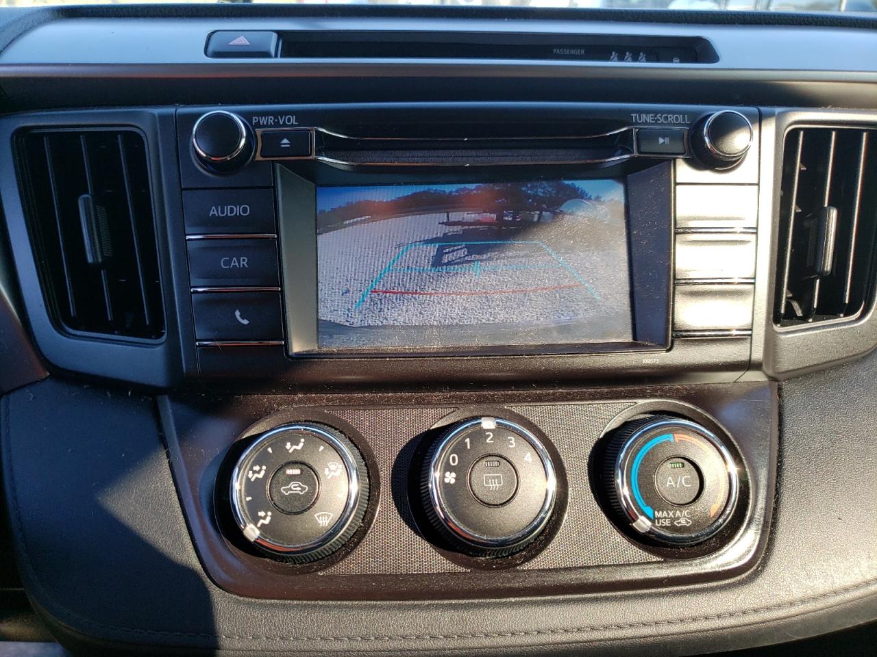 Photo 9 from auction – 2017 TOYOTA RAV4 LE with VIN JTMZFREV2HJ103974