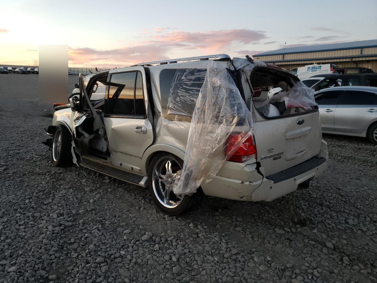 Photo 3 from auction – 2005 FORD EXPEDITION with VIN 1FMFU20595LB09872