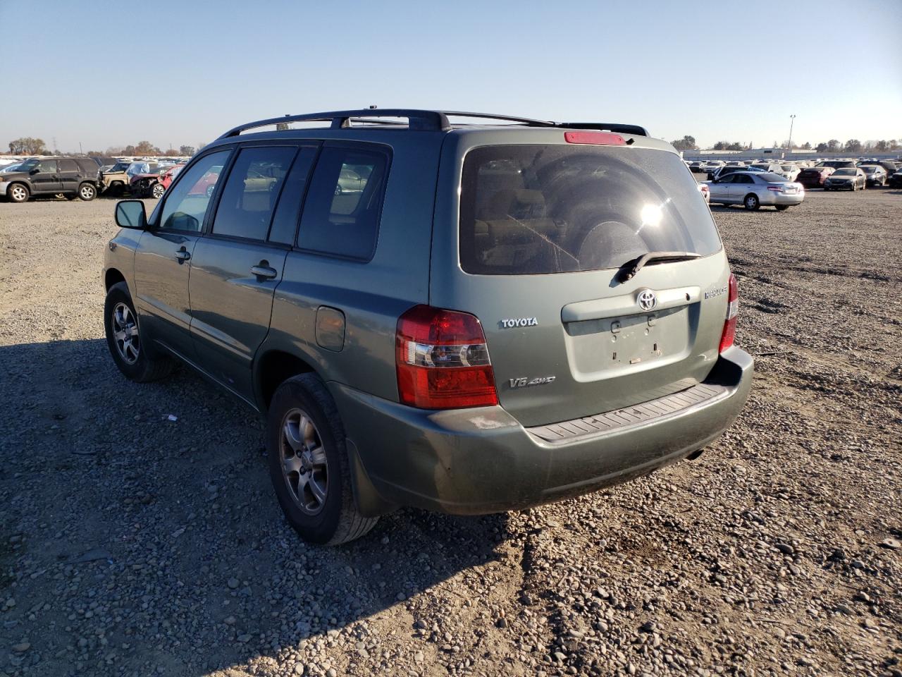 Photo 3 from auction – 2005 TOYOTA HIGHLANDER with VIN JTEEP21A850071602