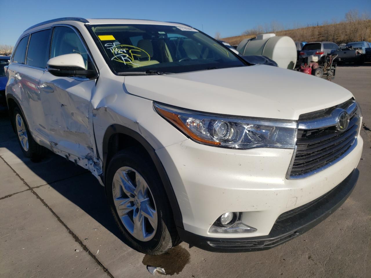 TOYOTA HIGHLANDER 2015 with VIN 5TDDKRFH0FS126877 - Photo from auction