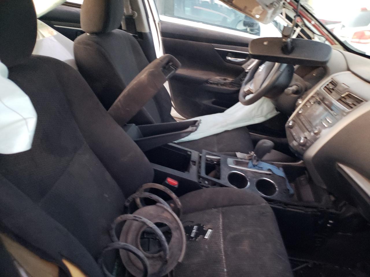 Photo 5 from auction – 2015 NISSAN ALTIMA 2.5 with VIN 1N4AL3AP4FC126142