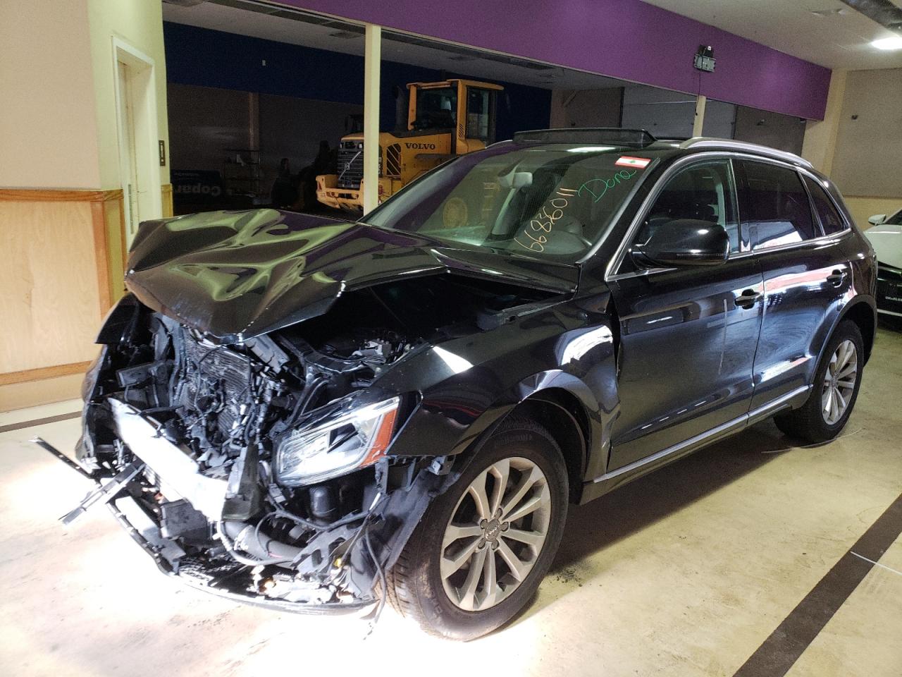 Photo 2 from auction – 2016 AUDI Q5 PREMIUM with VIN WA1C2AFP4GA046429
