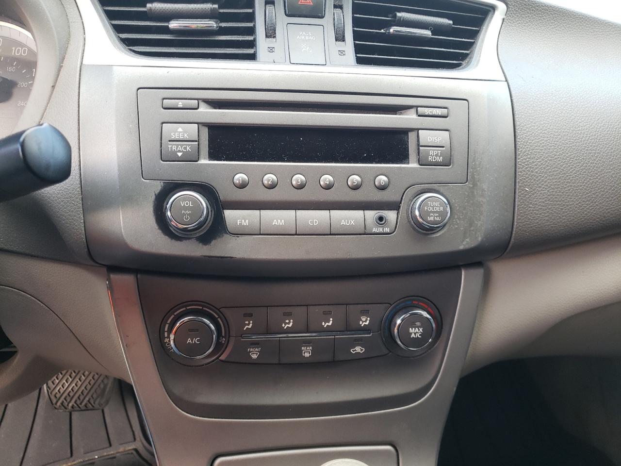 Photo 9 from auction – 2014 NISSAN SENTRA S with VIN 3N1AB7AP5EY337105