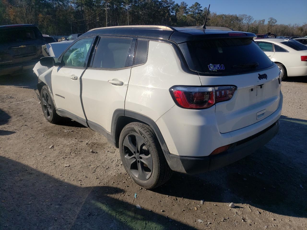 Photo 3 from auction – 2019 JEEP COMPASS LA with VIN 3C4NJCBB4KT613392