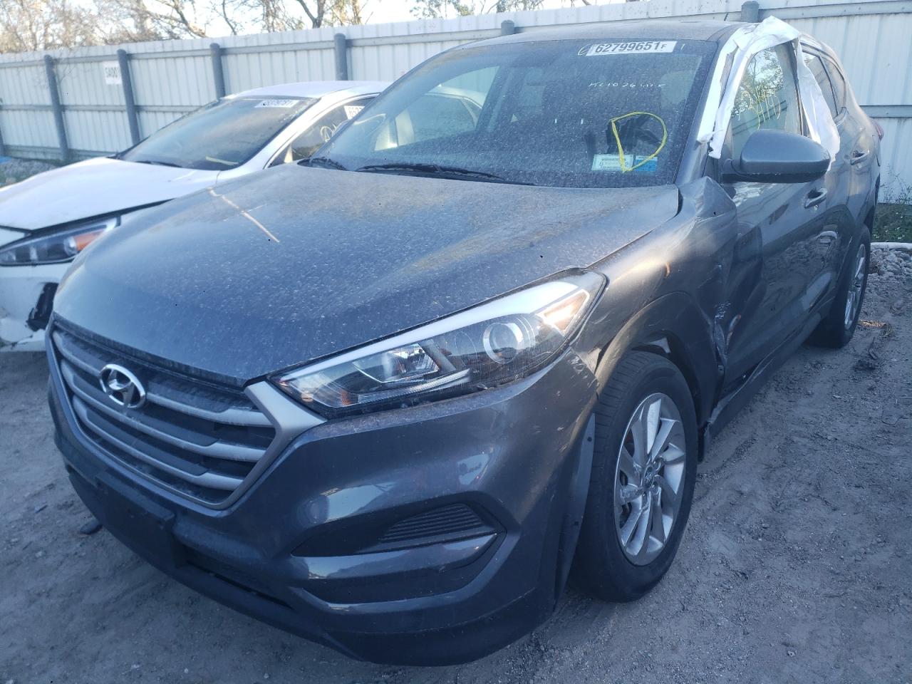 Photo 2 from auction – 2018 HYUNDAI TUCSON SE with VIN KM8J2CA40JU754801