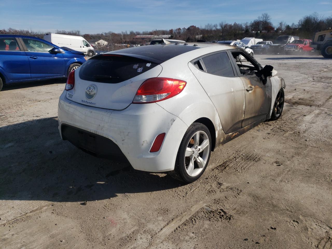 Photo 4 from auction – 2014 HYUNDAI VELOSTER with VIN KMHTC6AD6EU196417