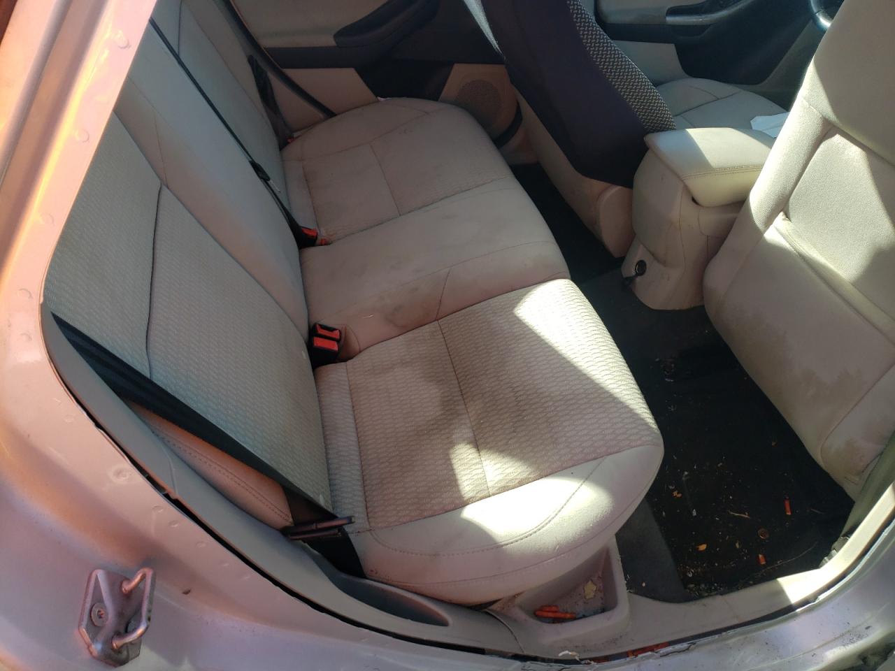 Photo 6 from auction – 2012 FORD FOCUS SEL with VIN 1FAHP3H23CL201065