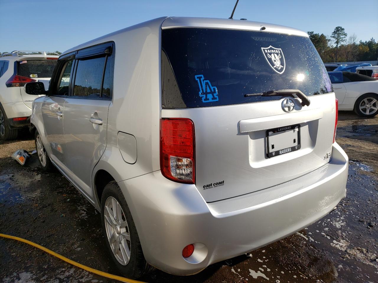 Photo 3 from auction – 2011 TOYOTA SCION XB with VIN JTLZE4FE3B1127345