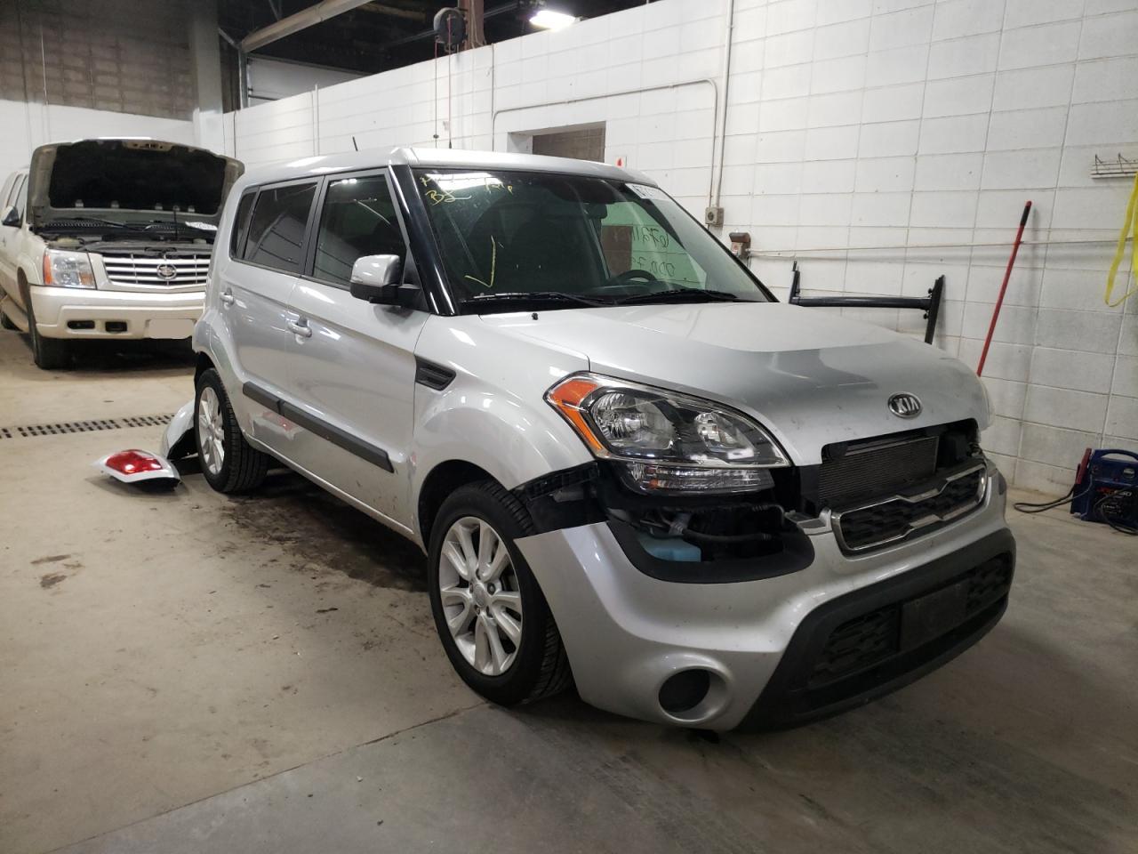 KIA SOUL + 2013 with VIN KNDJT2A69D7546450 - Photo from auction