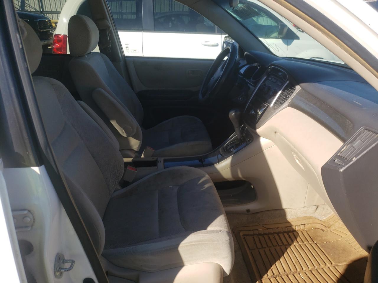 Photo 5 from auction – 2003 TOYOTA HIGHLANDER with VIN JTEGF21A630089539