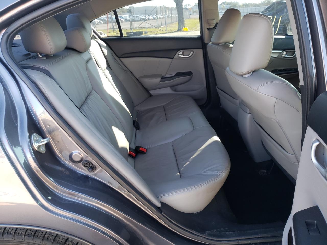 Photo 6 from auction – 2015 HONDA CIVIC HYBR with VIN 19XFB4F35FE000802
