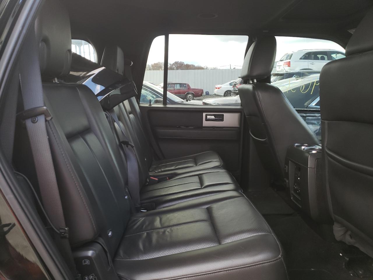 Photo 6 from auction – 2013 FORD EXPEDITION with VIN 1FMJU2A56DEF57420