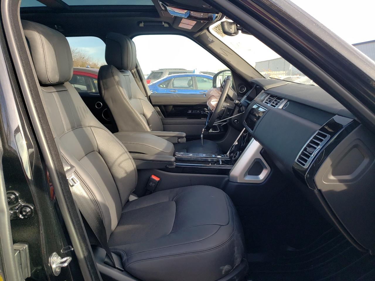 Photo 5 from auction – 2022 LAND ROVER RANGE ROVE with VIN SALGS2RU5NA461540
