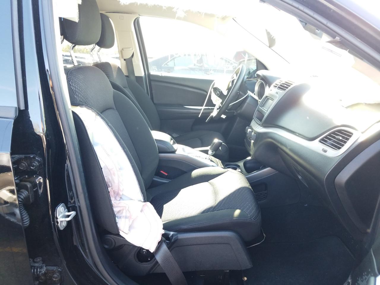 Photo 5 from auction – 2020 DODGE JOURNEY SE with VIN 3C4PDCAB9LT220460