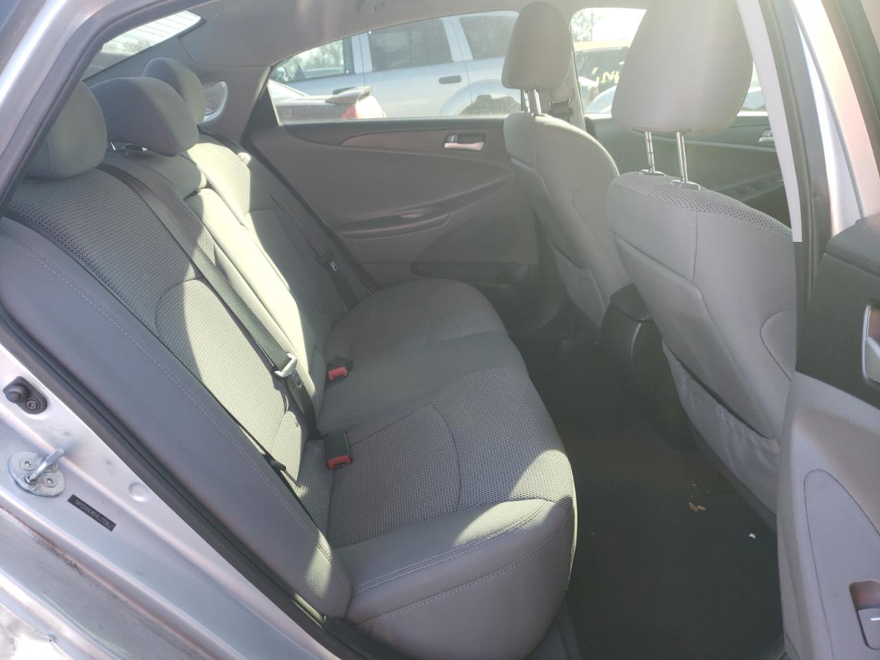 Photo 6 from auction – 2014 HYUNDAI SONATA GLS with VIN 5NPEB4AC8EH832759