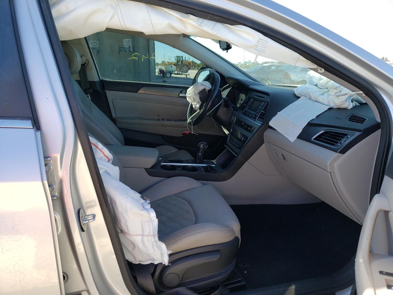 Photo 5 from auction – 2015 HYUNDAI SONATA SPO with VIN 5NPE34AF1FH129335