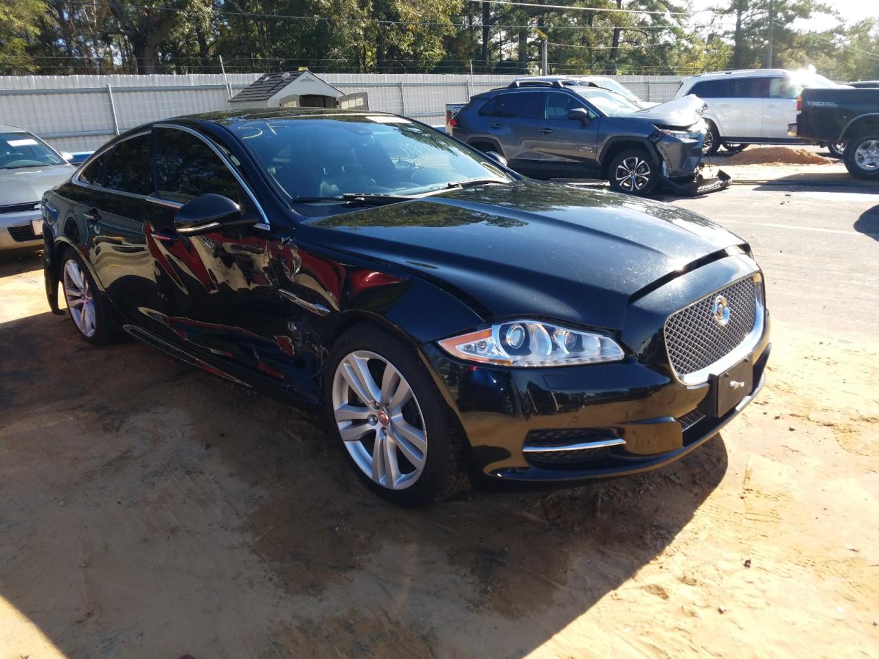 JAGUAR XJ 2015 with VIN SAJWJ1CD9F8V88844 - Photo from auction