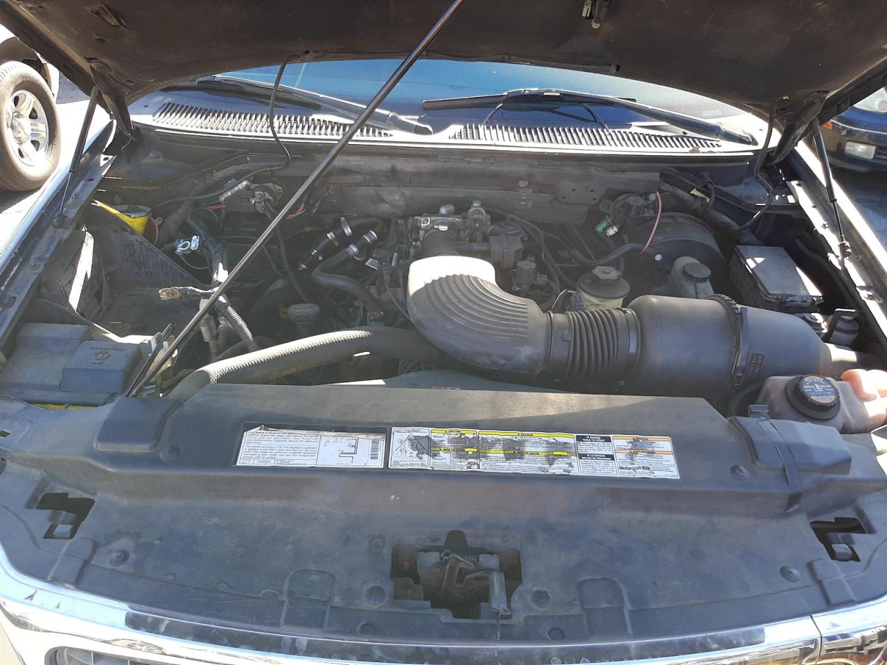 Photo 7 from auction – 2001 FORD EXPEDITION with VIN 1FMRU15W61LA34504