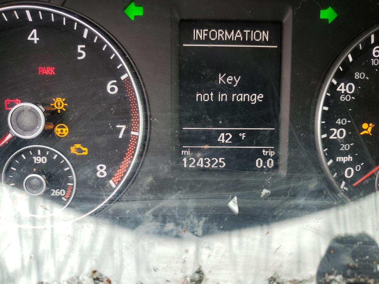 Photo 8 from auction – 2014 VOLKSWAGEN PASSAT SE with VIN 1VWBT7A37EC073208