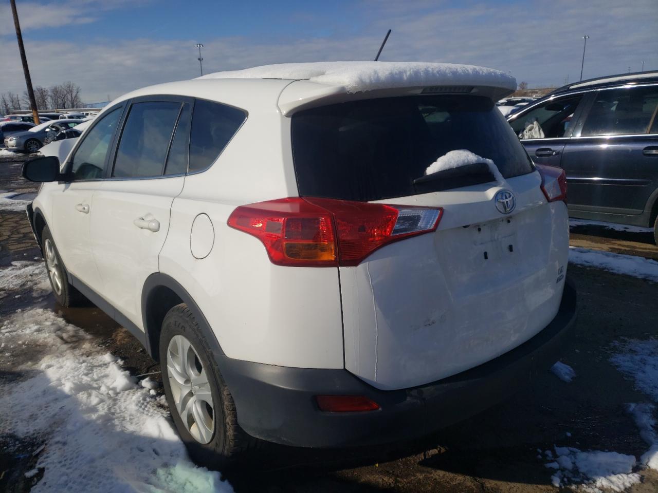 Photo 3 from auction – 2015 TOYOTA RAV4 LE with VIN JTMBFREV2FD163377