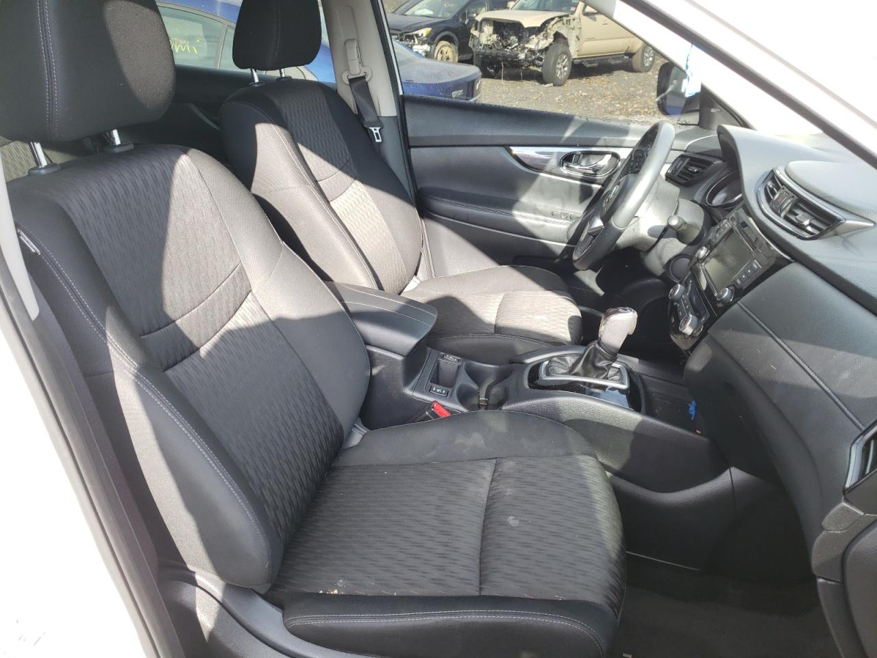 Photo 5 from auction – 2018 NISSAN ROGUE S with VIN KNMAT2MV5JP568363