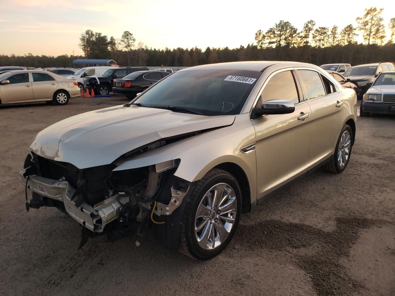 Photo 2 from auction – 2010 FORD TAURUS LIM with VIN 1FAHP2FW2AG118880