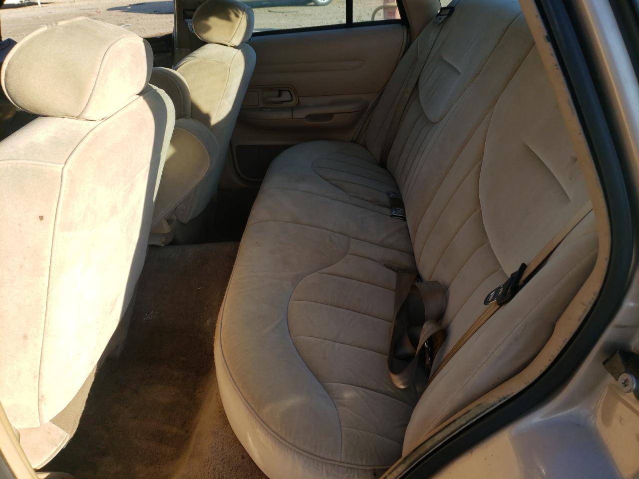 Photo 6 from auction – 1997 FORD CROWN VICT with VIN 2FALP73W2VX123783