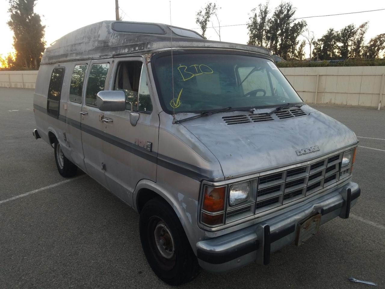 DODGE RAM VAN B3 1990 with VIN 2B6KB31Z8LK729775 - Photo from auction