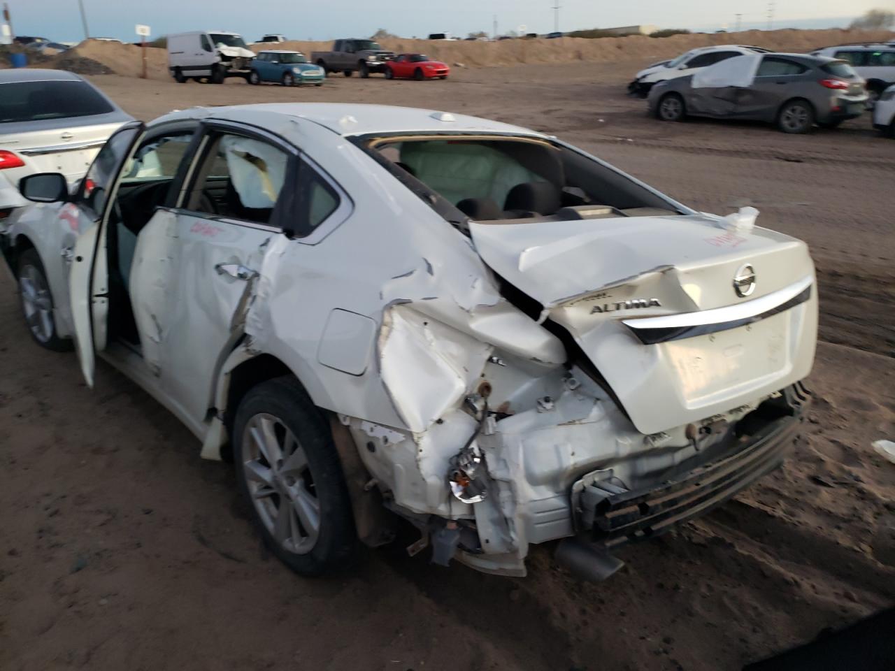 Photo 3 from auction – 2015 NISSAN ALTIMA 2.5 with VIN 1N4AL3AP4FC126142