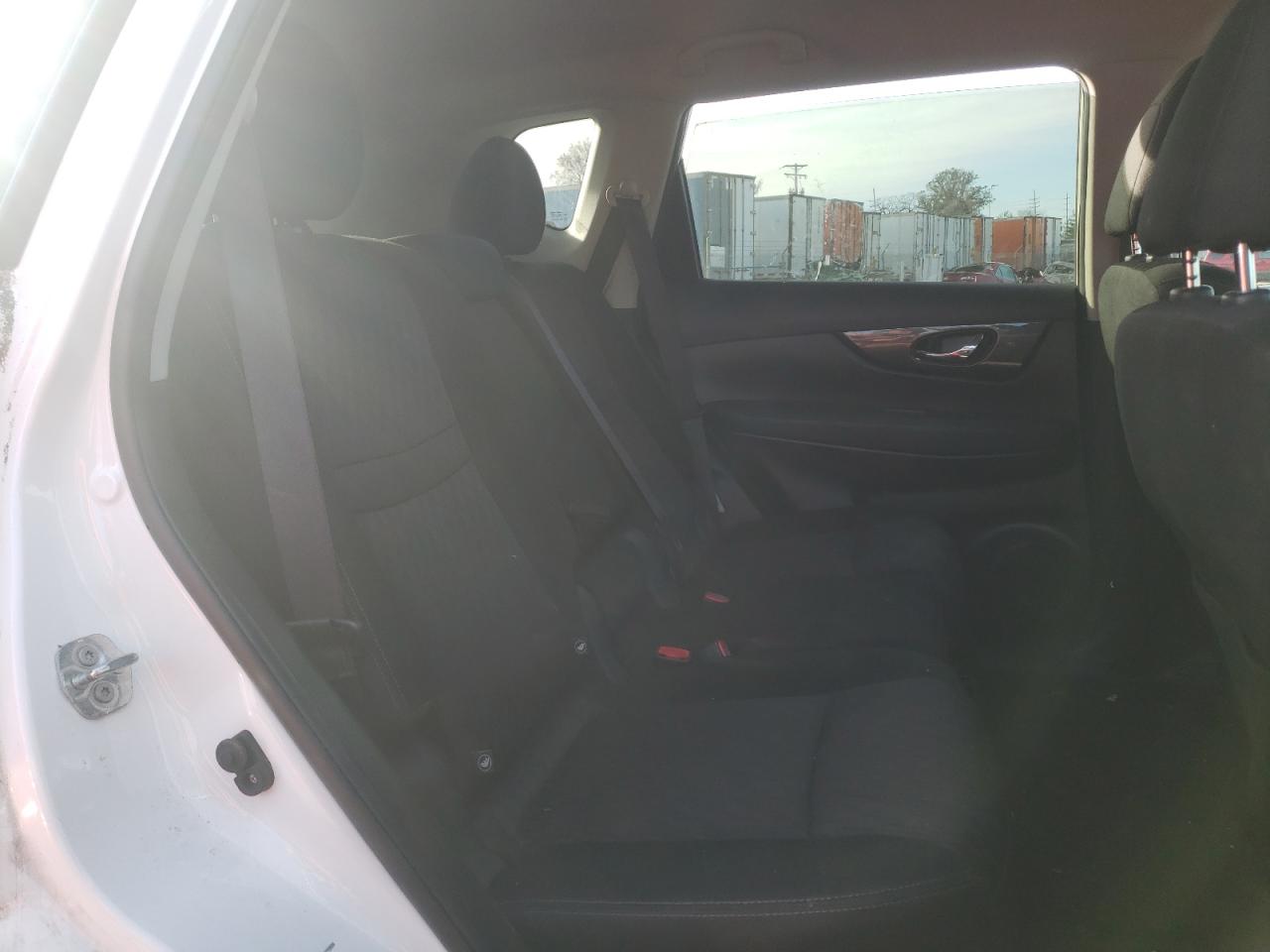 Photo 6 from auction – 2018 NISSAN ROGUE S with VIN KNMAT2MT9JP576013