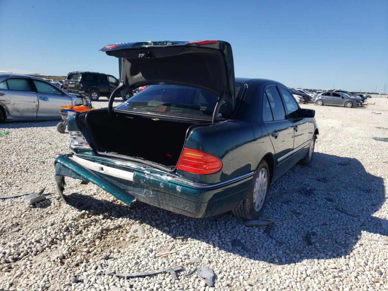 Photo 4 from auction – 1996 MERCEDES-BENZ E 300D with VIN WDBJF20F5TJ023502