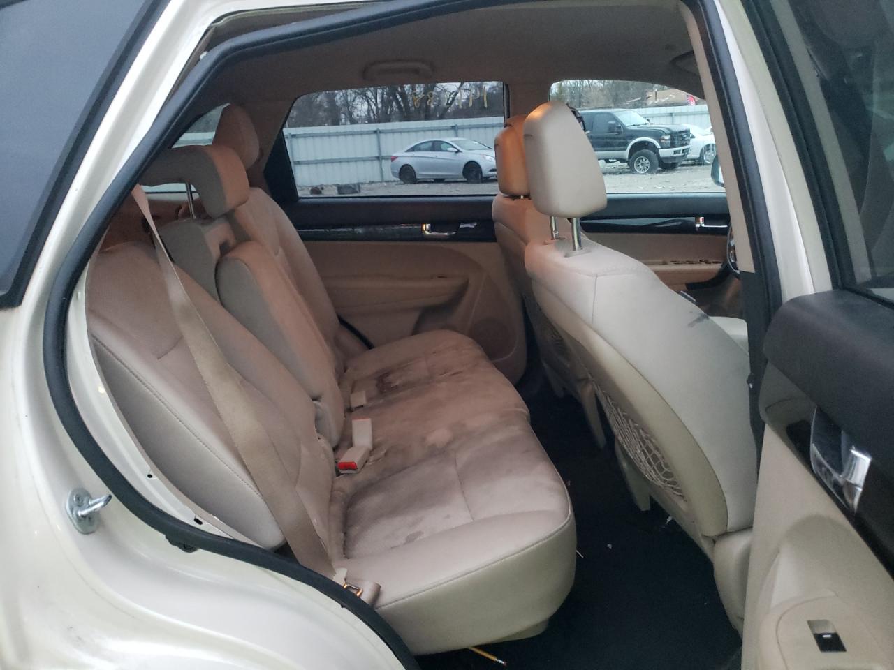 Photo 6 from auction – 2011 KIA SORENTO BA with VIN 5XYKT3A13BG128982