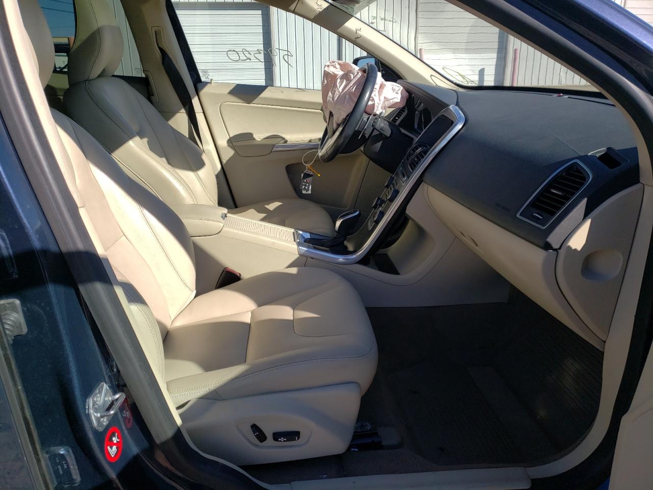 Photo 5 from auction – 2015 VOLVO XC60 T6 PR with VIN YV4902RC7F2615283