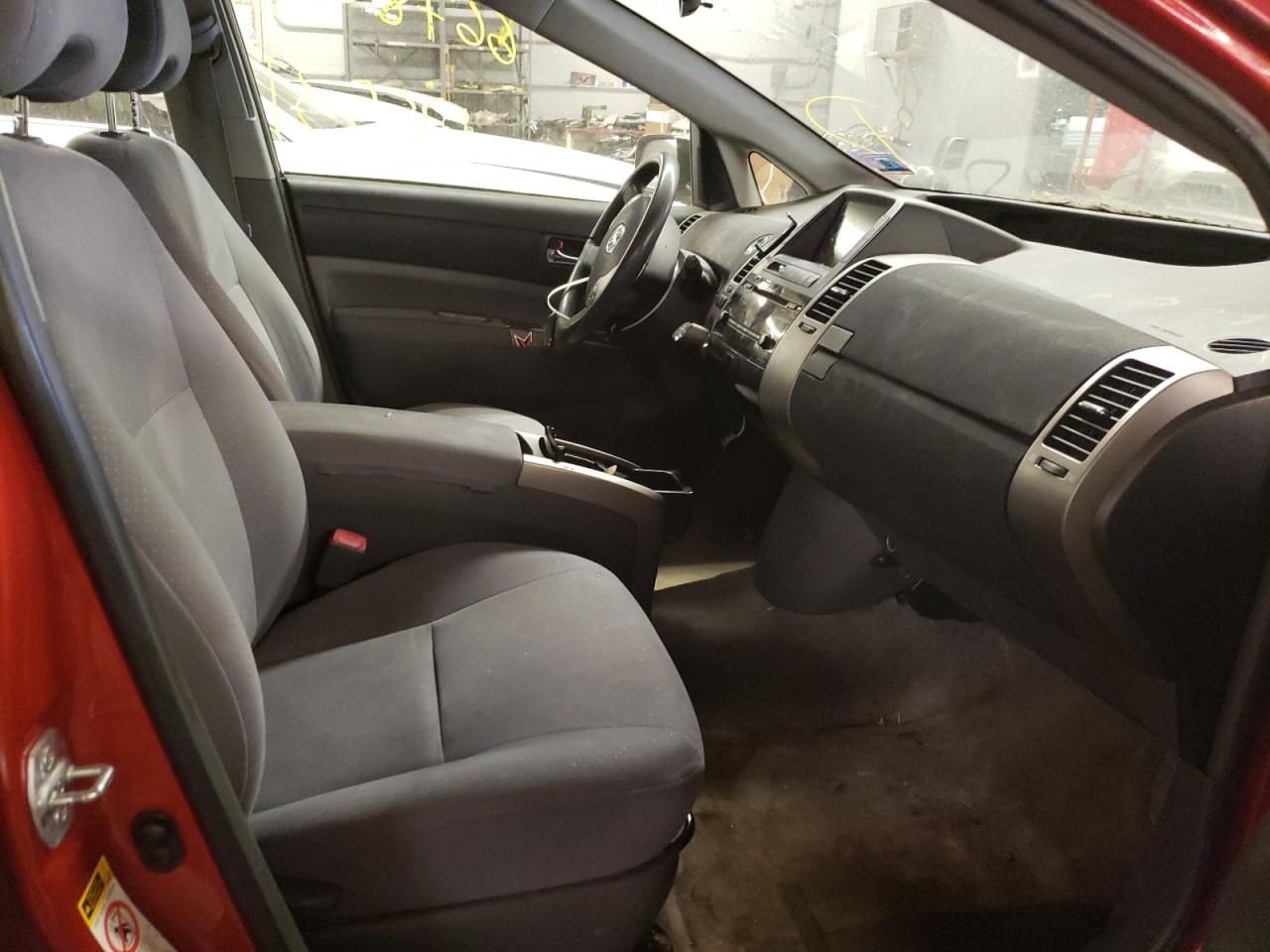 Photo 5 from auction – 2007 TOYOTA PRIUS with VIN JTDKB20UX77084024