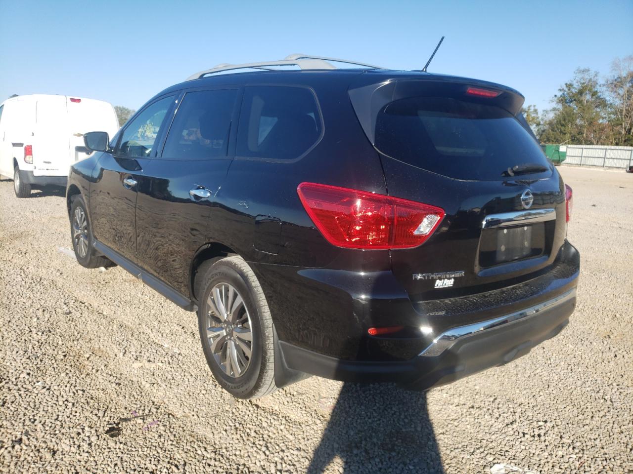 Photo 3 from auction – 2018 NISSAN PATHFINDER with VIN 5N1DR2MN1JC655546