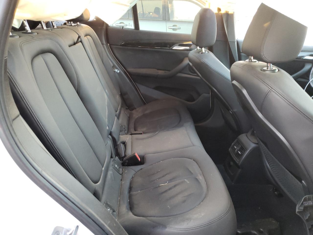 Photo 6 from auction – 2018 BMW X1 XDRIVE2 with VIN WBXHT3C30J5L25854