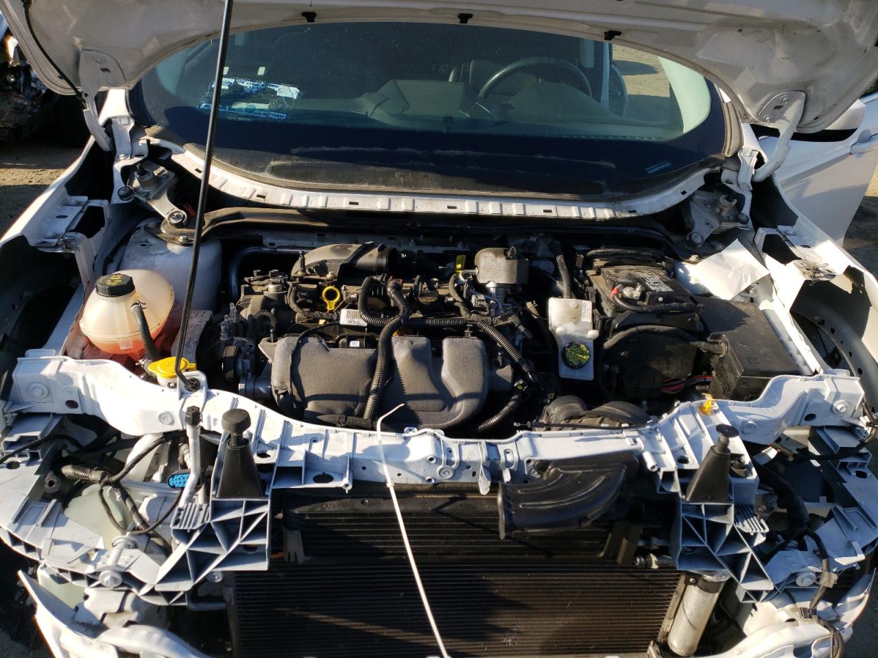 Photo 7 from auction – 2017 FORD ESCAPE SE with VIN 1FMCU0G90HUA94953