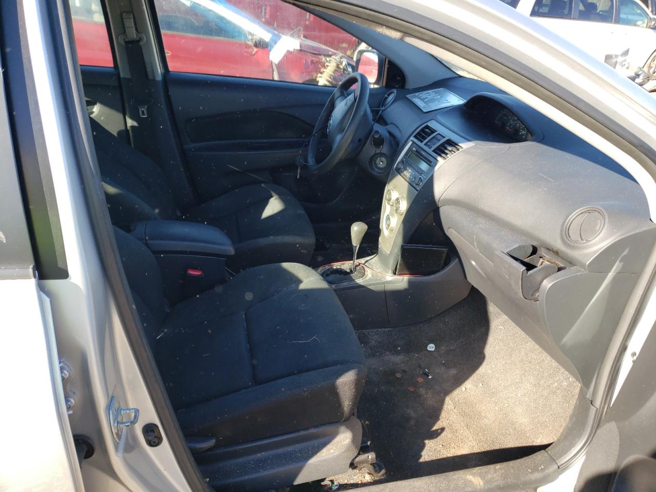 Photo 5 from auction – 2012 TOYOTA YARIS with VIN JTDBT4K32CL014144