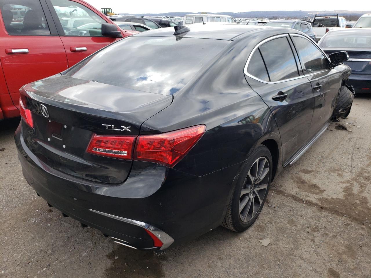 Photo 4 from auction – 2018 ACURA TLX TECH with VIN 19UUB2F59JA002062