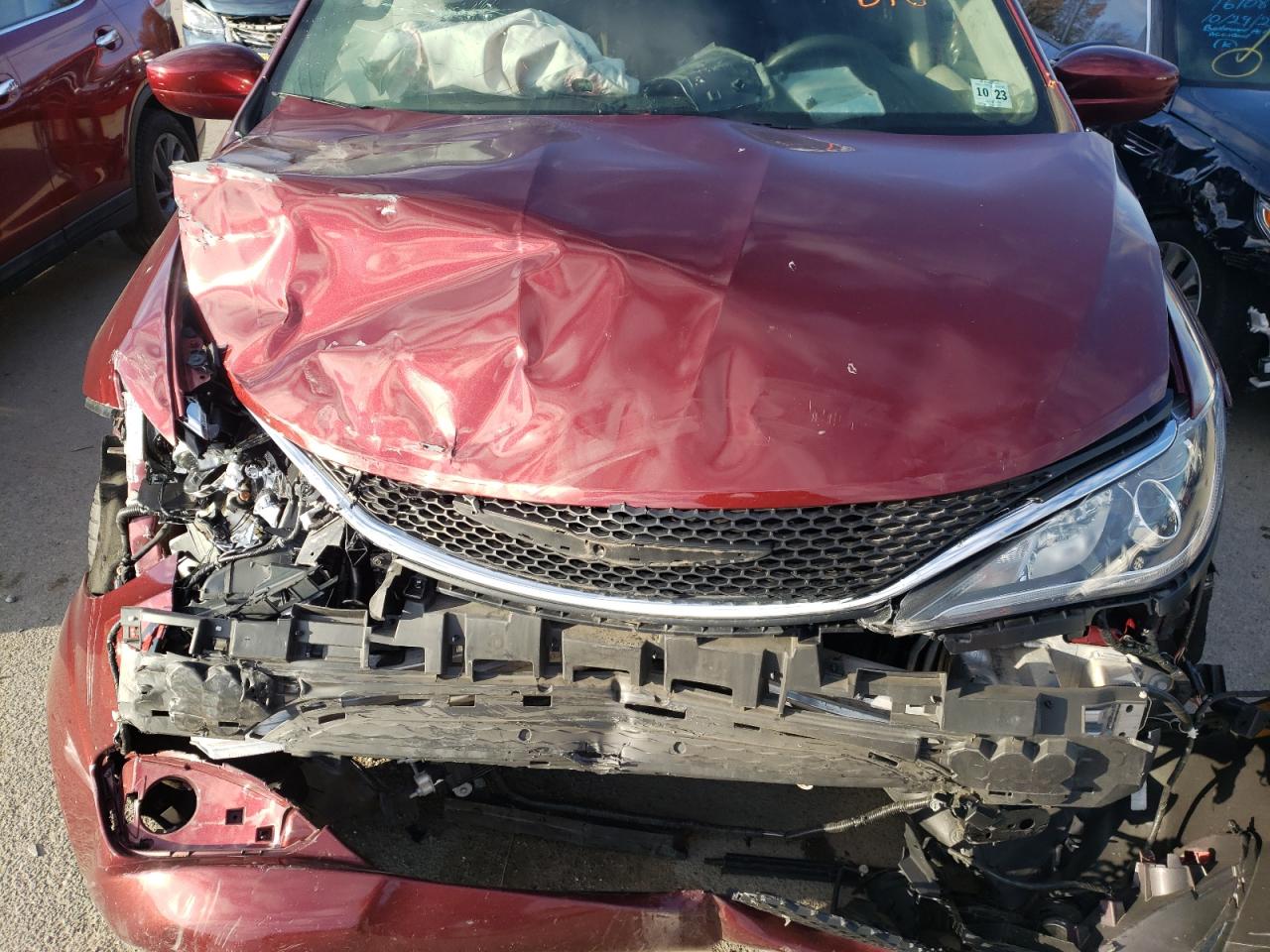 Photo 7 from auction – 2018 CHRYSLER PACIFICA T with VIN 2C4RC1FG7JR116988