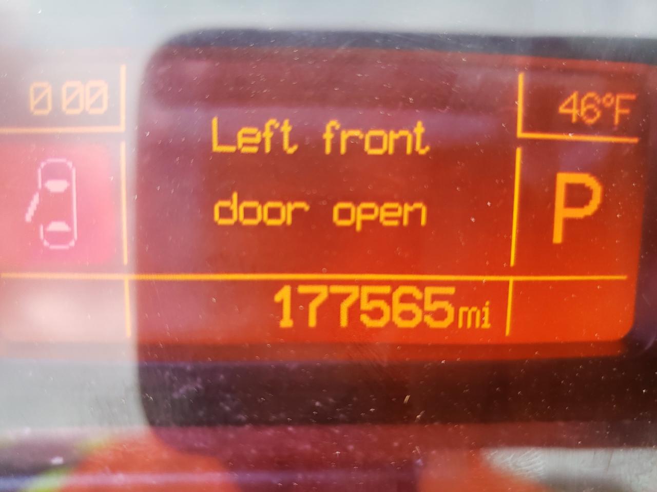 Photo 8 from auction – 2014 FIAT 500L LOUNG with VIN ZFBCFACH6EZ002800