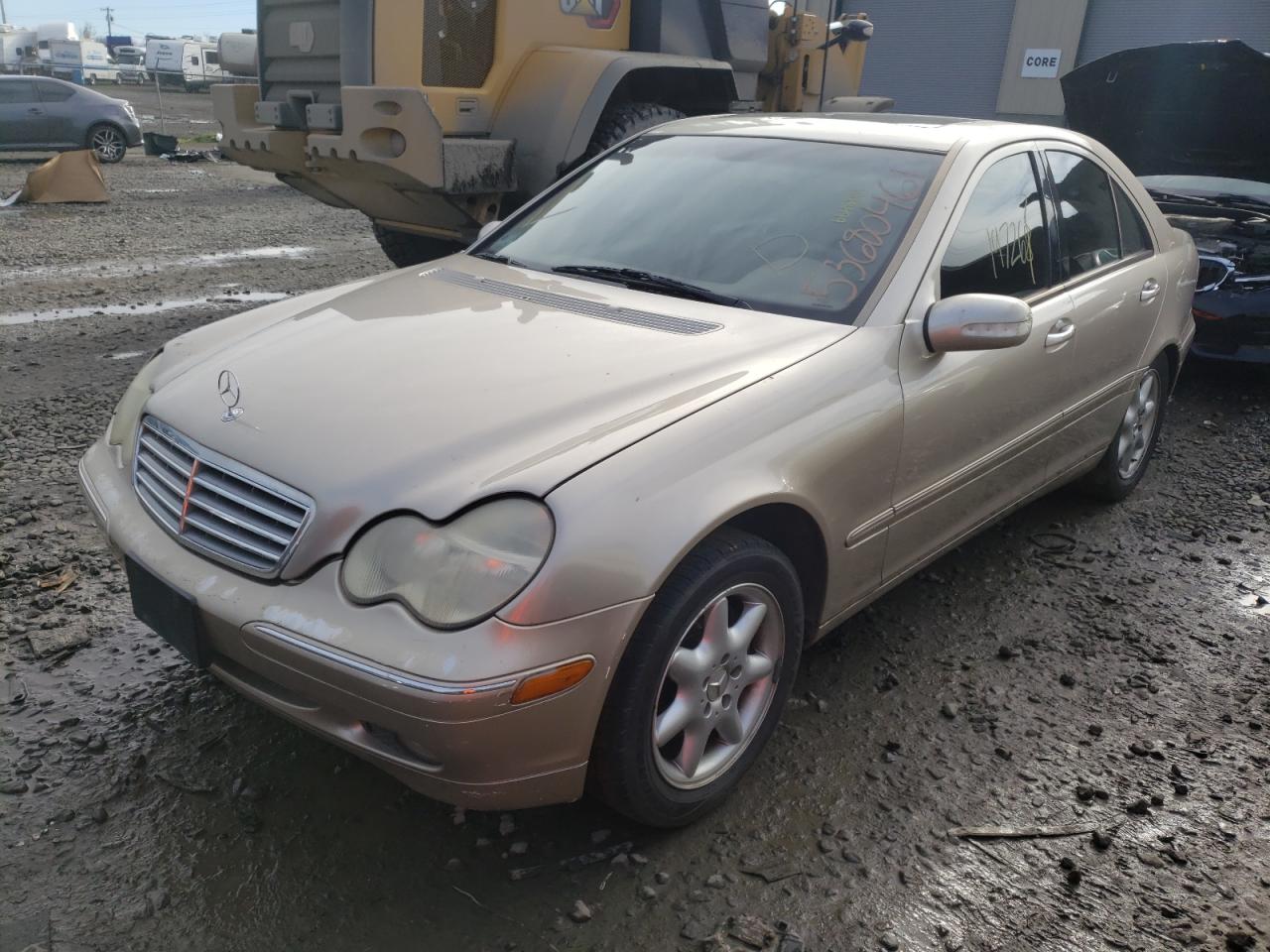 Photo 2 from auction – 2002 MERCEDES-BENZ C 320 with VIN WDBRF64J72F264813