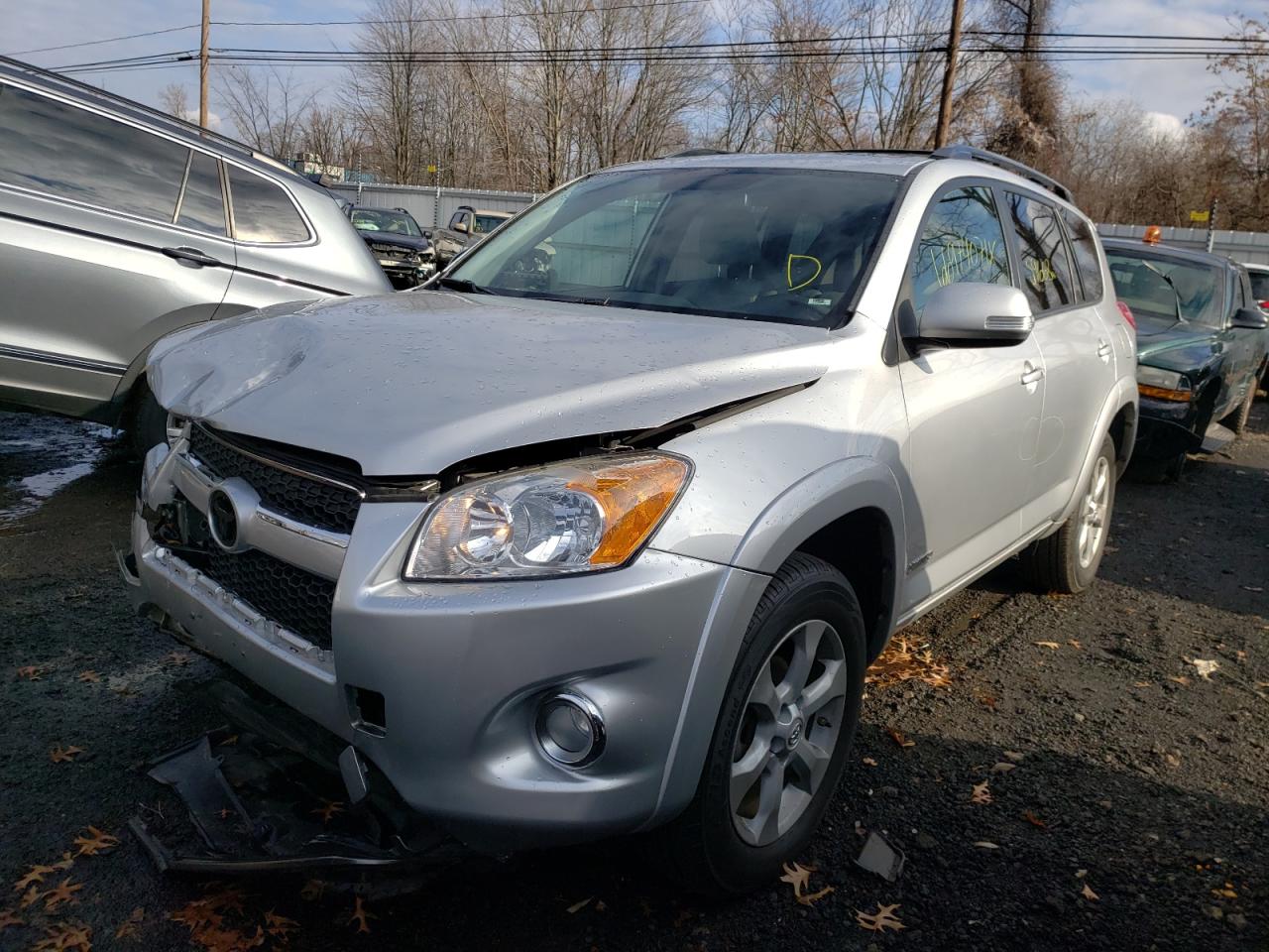 Photo 2 from auction – 2012 TOYOTA RAV4 LIMIT with VIN 2T3DF4DV5CW232333