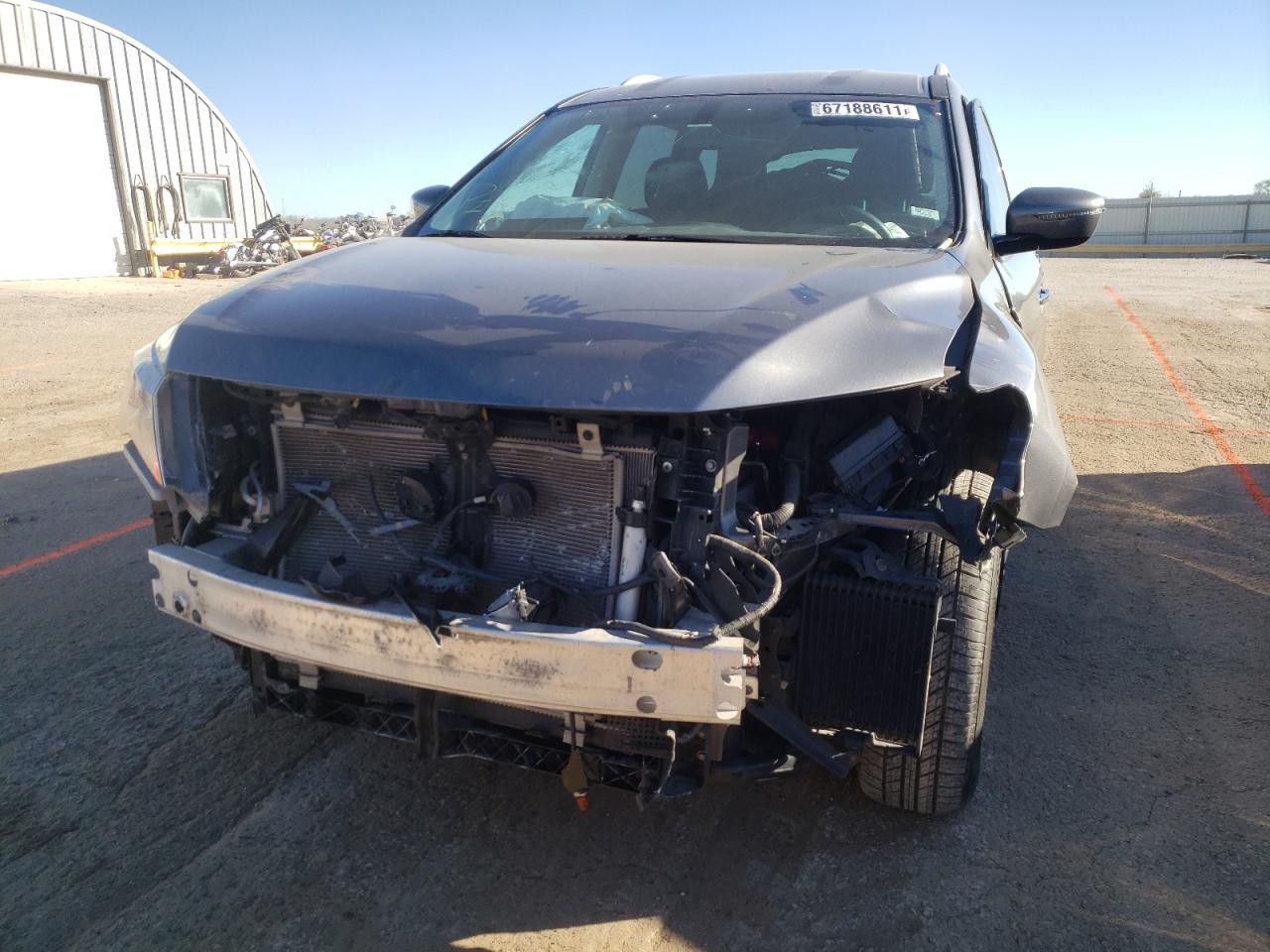 Photo 7 from auction – 2017 NISSAN PATHFINDER with VIN 5N1DR2MM2HC680974